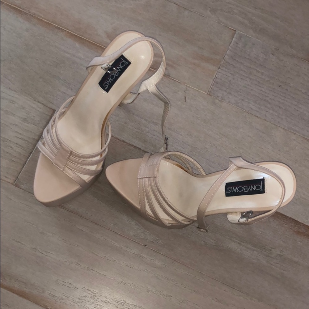 Tony Bowls heels